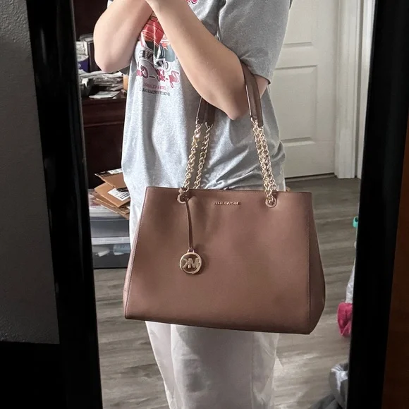 Michael Kors Susannah Large Leather Tote Bag — Luggage Brown - Picture 2 of 14